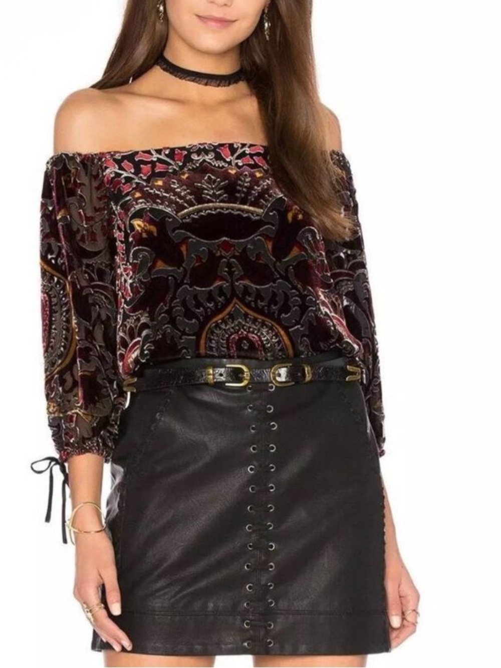 Alice + Olivia Alecia Off-Shoulder Top in baroque burnout paisley velvet Small